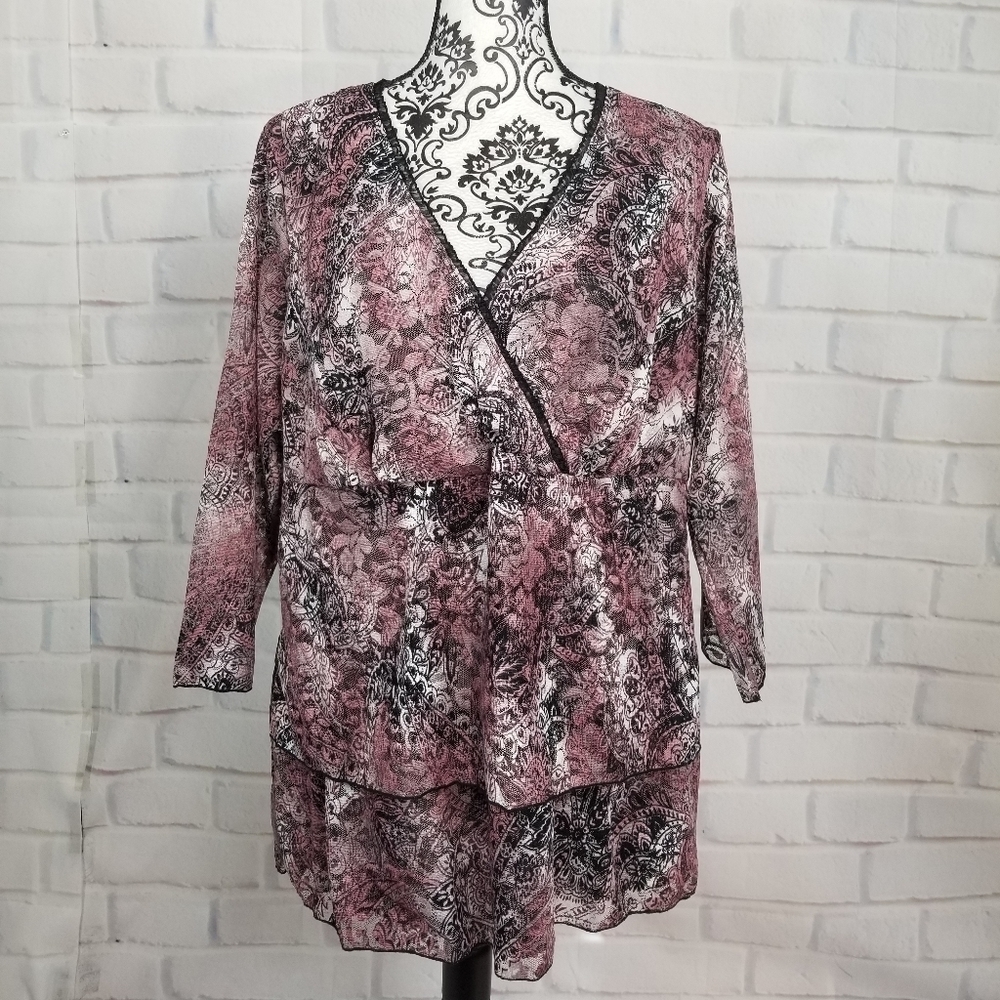 Venezia sz 18/20 floral lined to faux wrap top